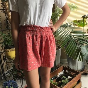 💛 Gap floral flowy shorts